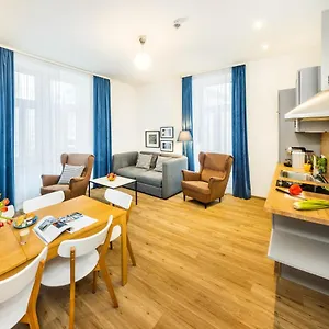 Hotel apartamentowy Jimmy's Emerald ****