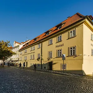 Archibald At The Charles Bridge Hotel Praga